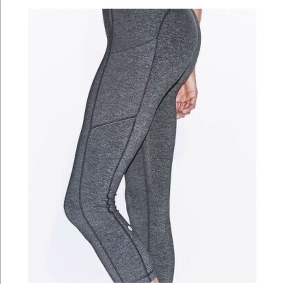 Lululemon Speed up crop (21") heathered black - Picture 2 of 6